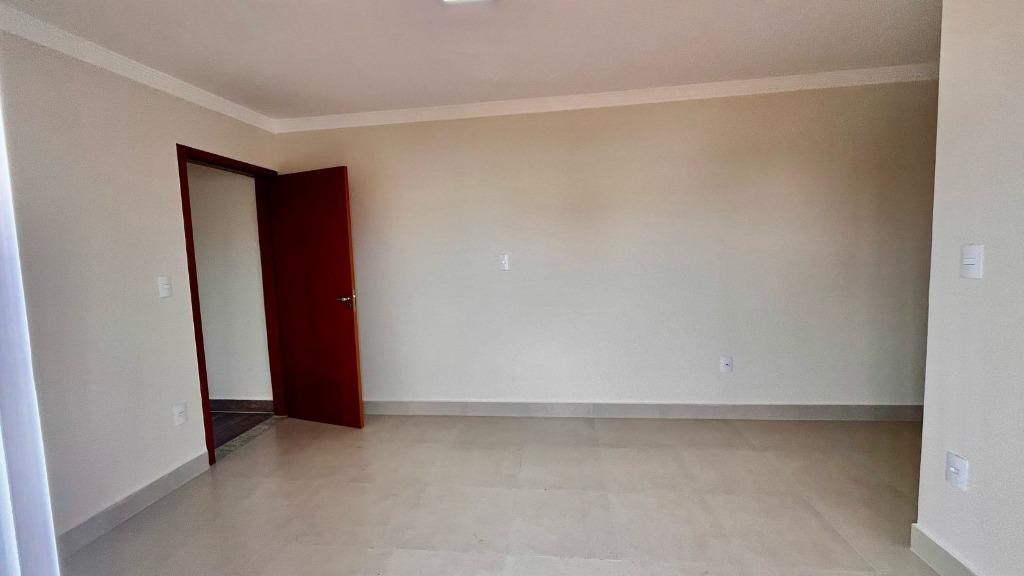 Casa à venda com 3 quartos, 129m² - Foto 24