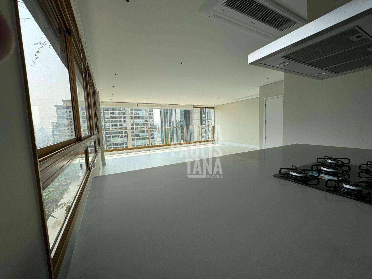 Apartamento para alugar com 3 quartos, 147m² - Foto 14