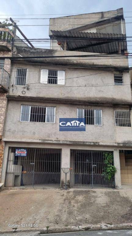 Sobrado à venda com 7 quartos, 150m² - Foto 2