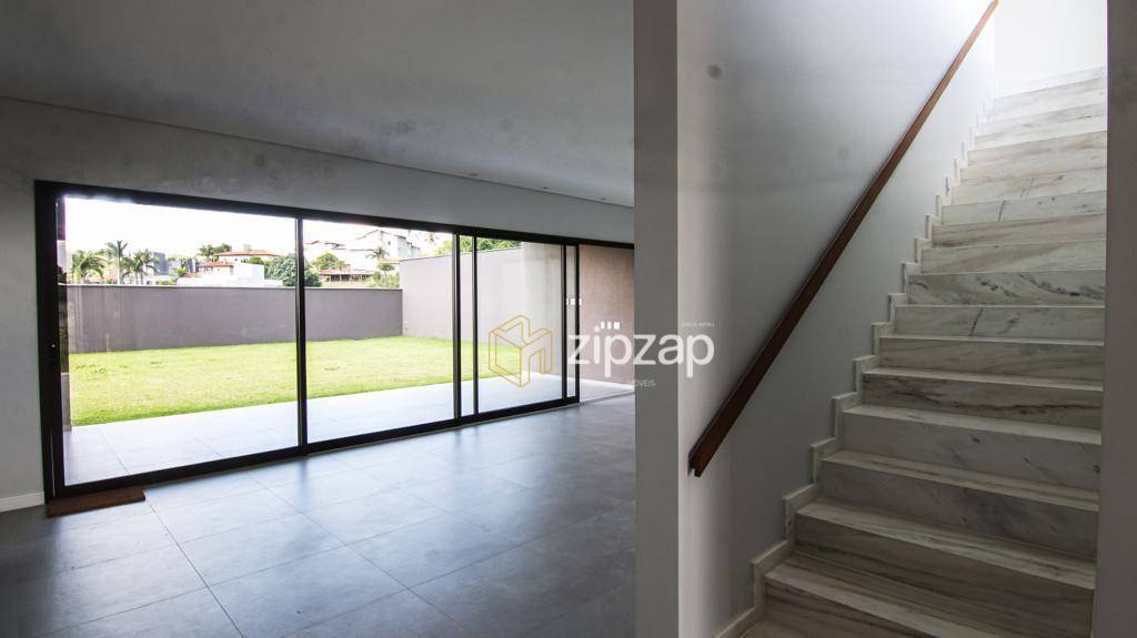 Casa de Condomínio à venda com 3 quartos, 300m² - Foto 30