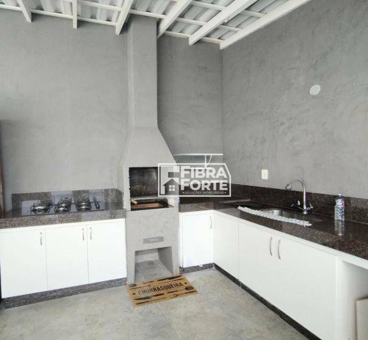 Casa à venda com 3 quartos, 200m² - Foto 4