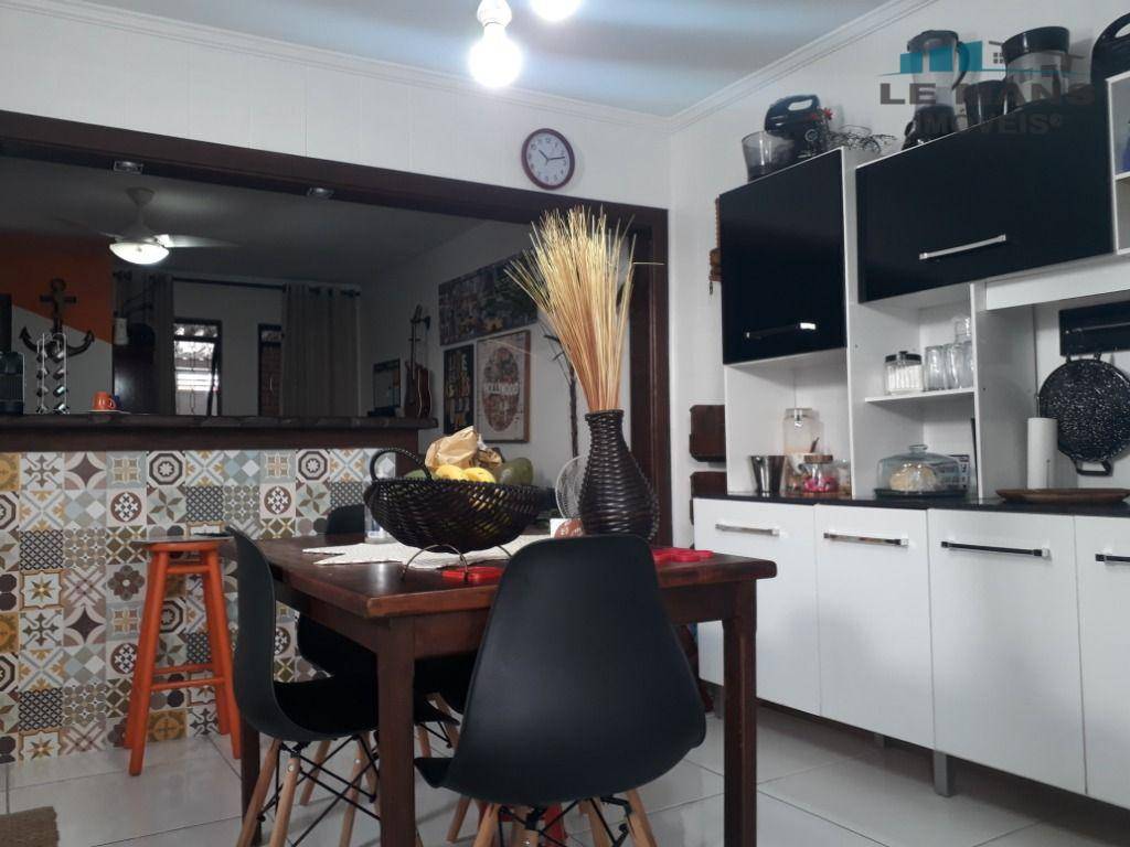 Casa à venda com 2 quartos, 69m² - Foto 19