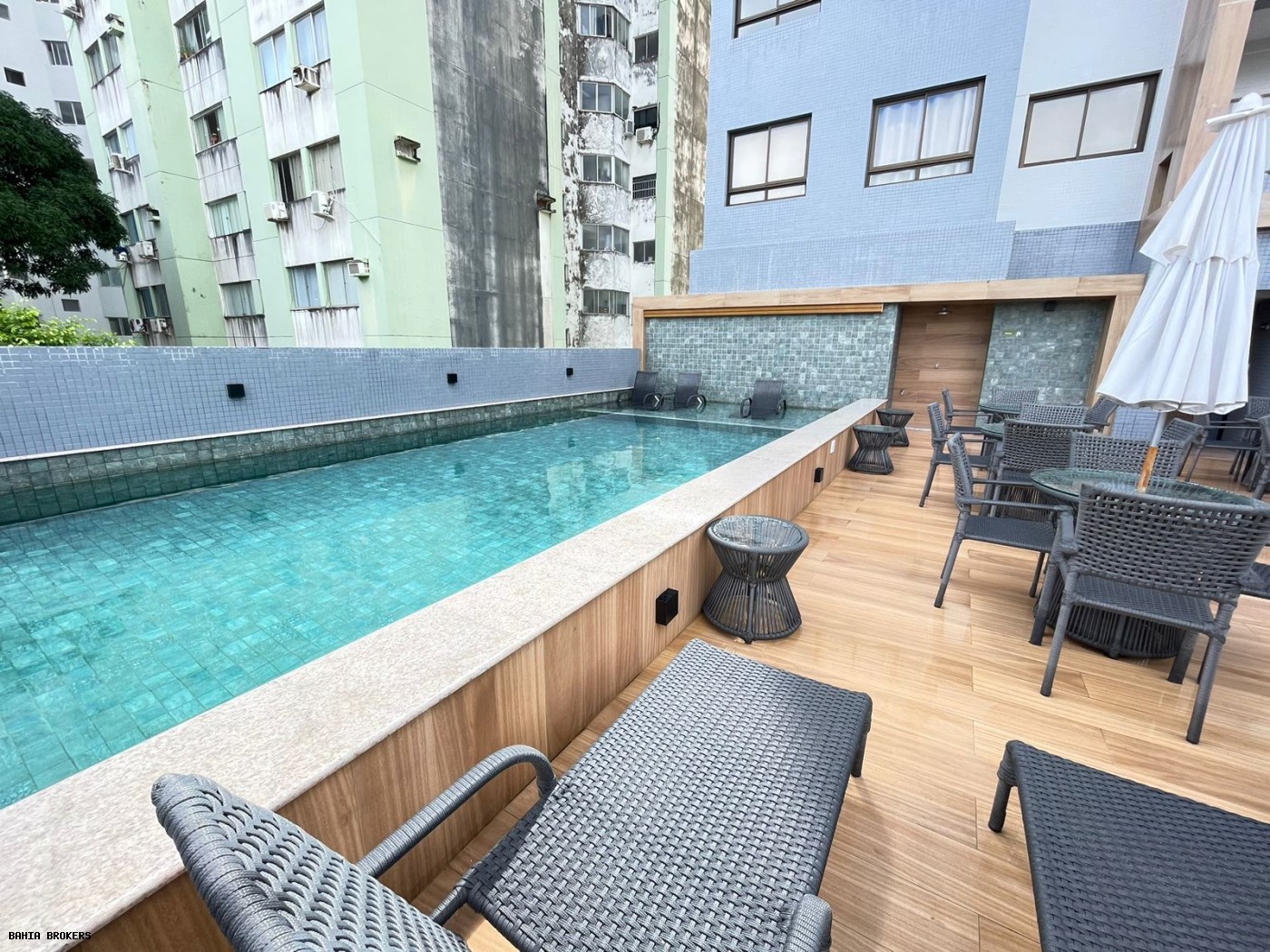 Apartamento à venda com 1 quarto, 30m² - Foto 2
