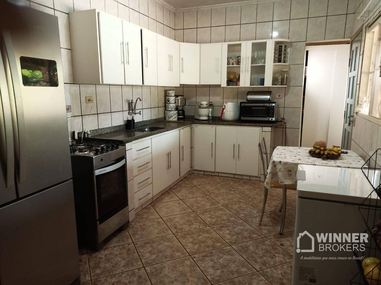 Casa à venda com 4 quartos, 246m² - Foto 5