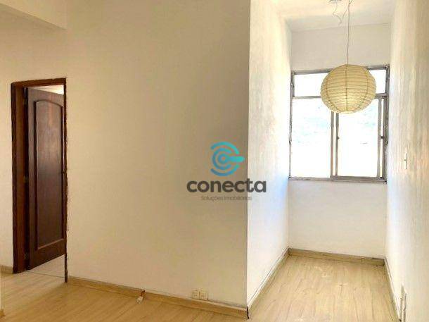 Apartamento à venda com 2 quartos, 60m² - Foto 3