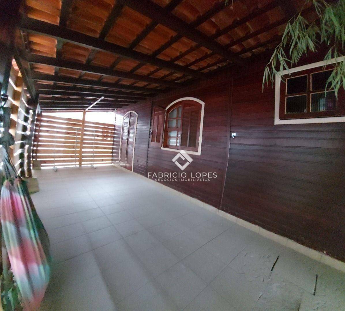 Casa à venda com 4 quartos, 147m² - Foto 2