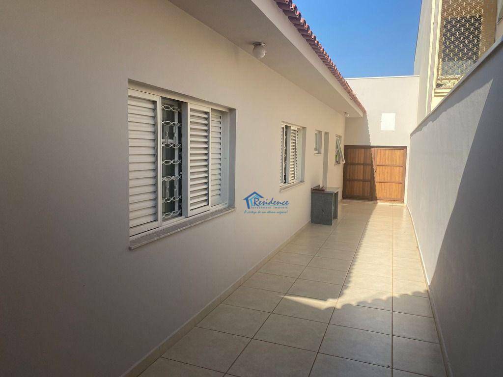 Casa à venda com 4 quartos, 260m² - Foto 11