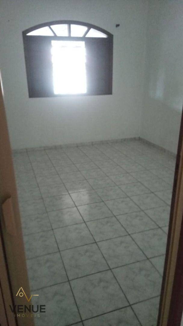 Casa à venda com 3 quartos, 250m² - Foto 5