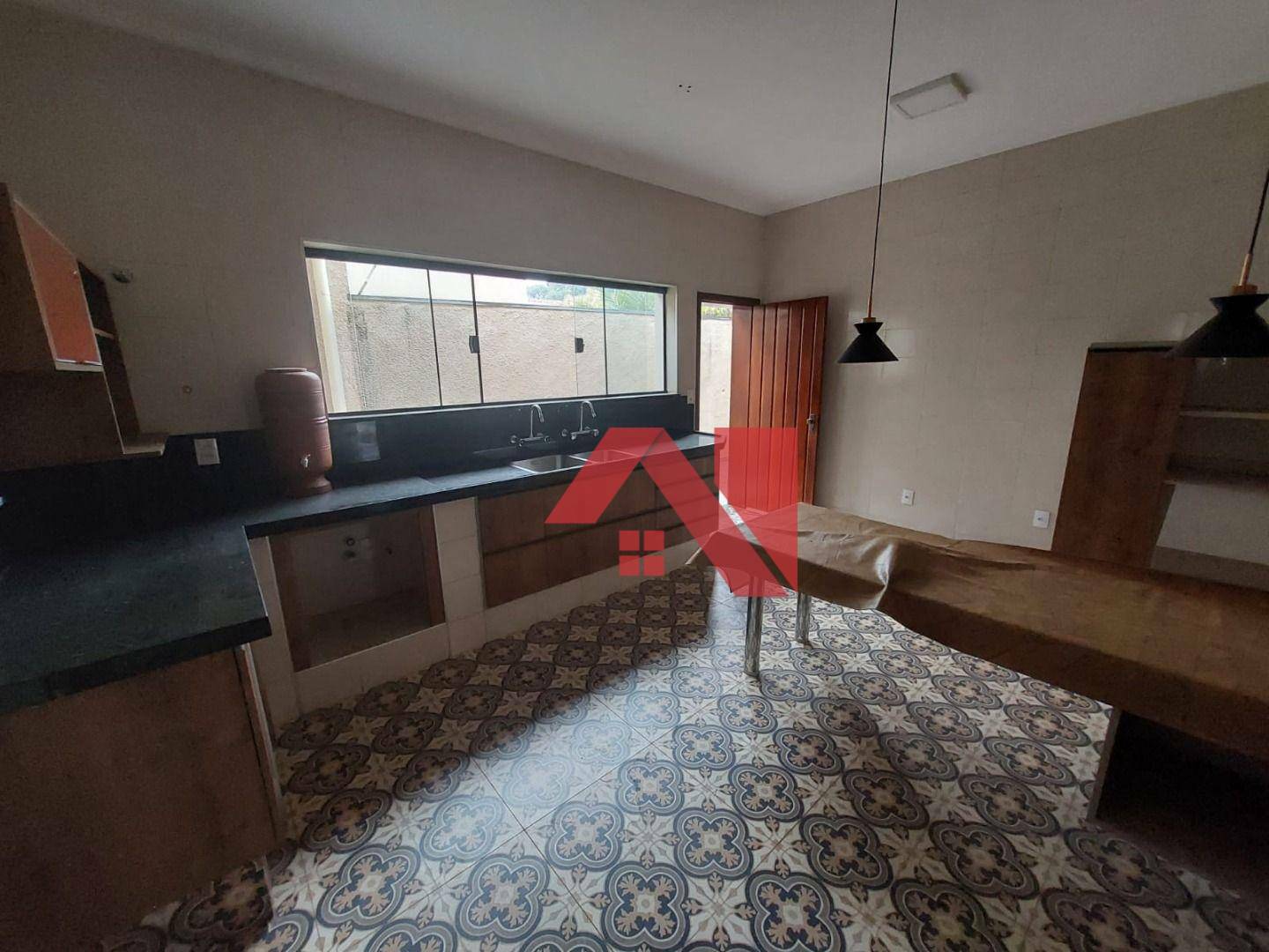 Casa à venda com 3 quartos, 314m² - Foto 3