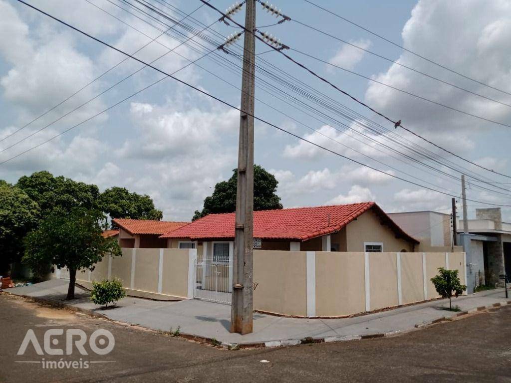 Casa à venda com 3 quartos, 180m² - Foto 1