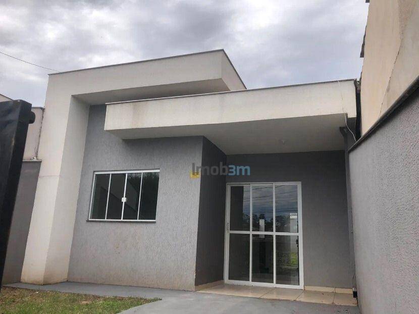 Casa à venda com 2 quartos, 80m² - Foto 2