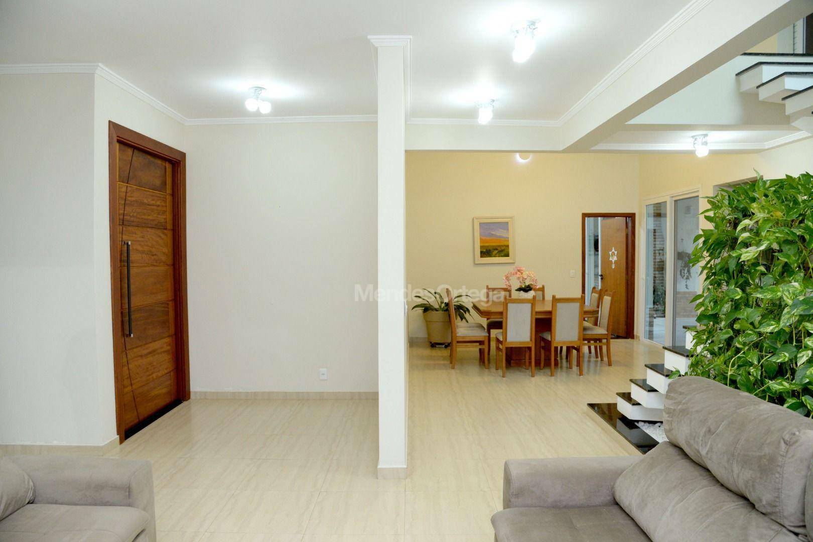 Casa de Condomínio à venda com 4 quartos, 428m² - Foto 1