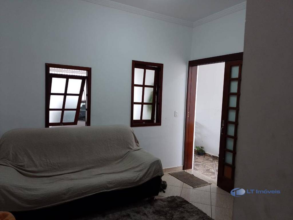 Casa à venda com 2 quartos, 82m² - Foto 4