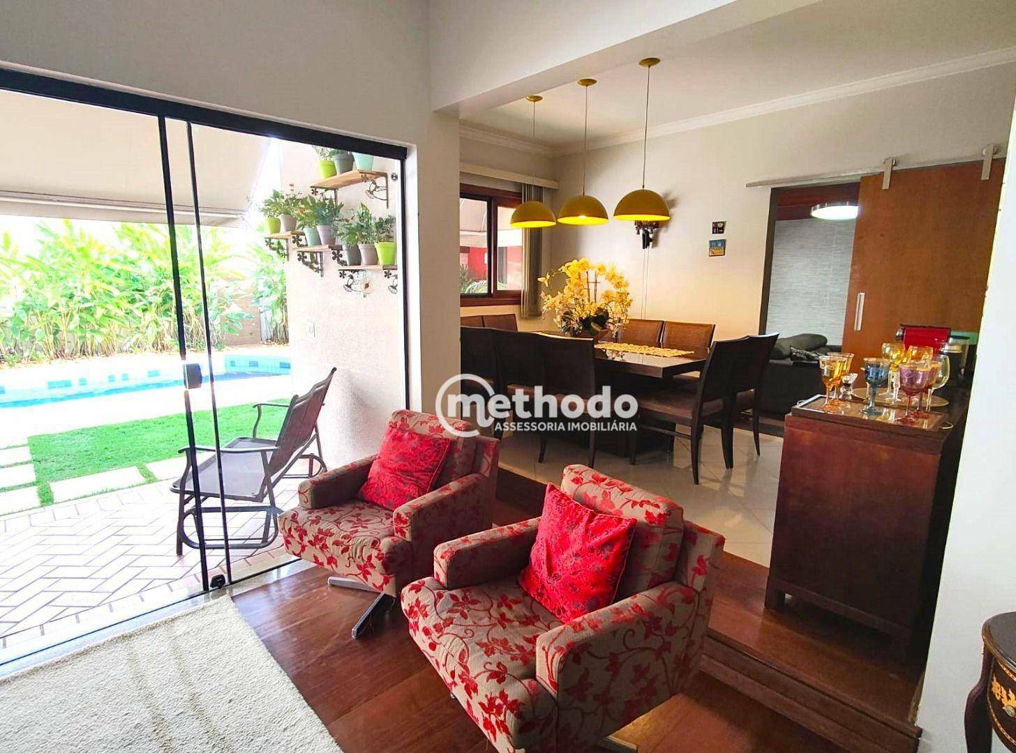 Casa de Condomínio à venda com 4 quartos, 300m² - Foto 11