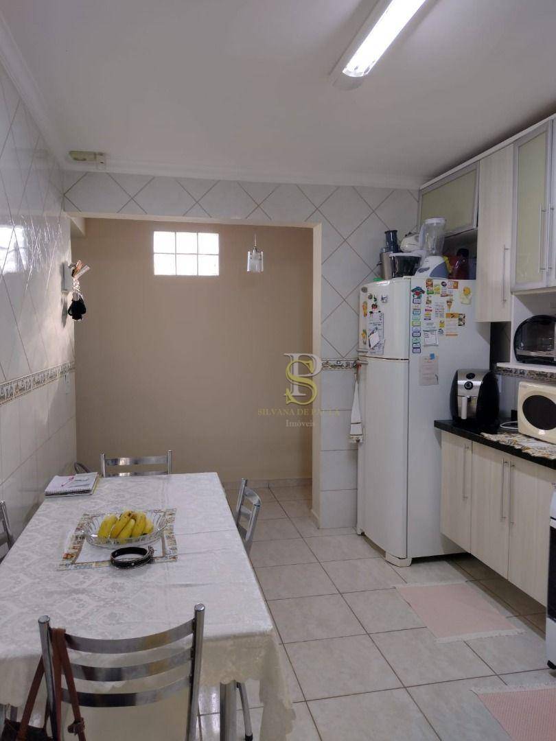 Casa à venda com 3 quartos, 140m² - Foto 7