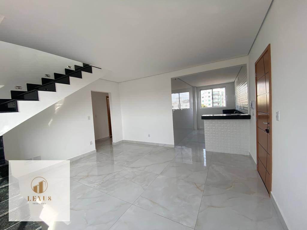 Cobertura à venda com 3 quartos, 150m² - Foto 2