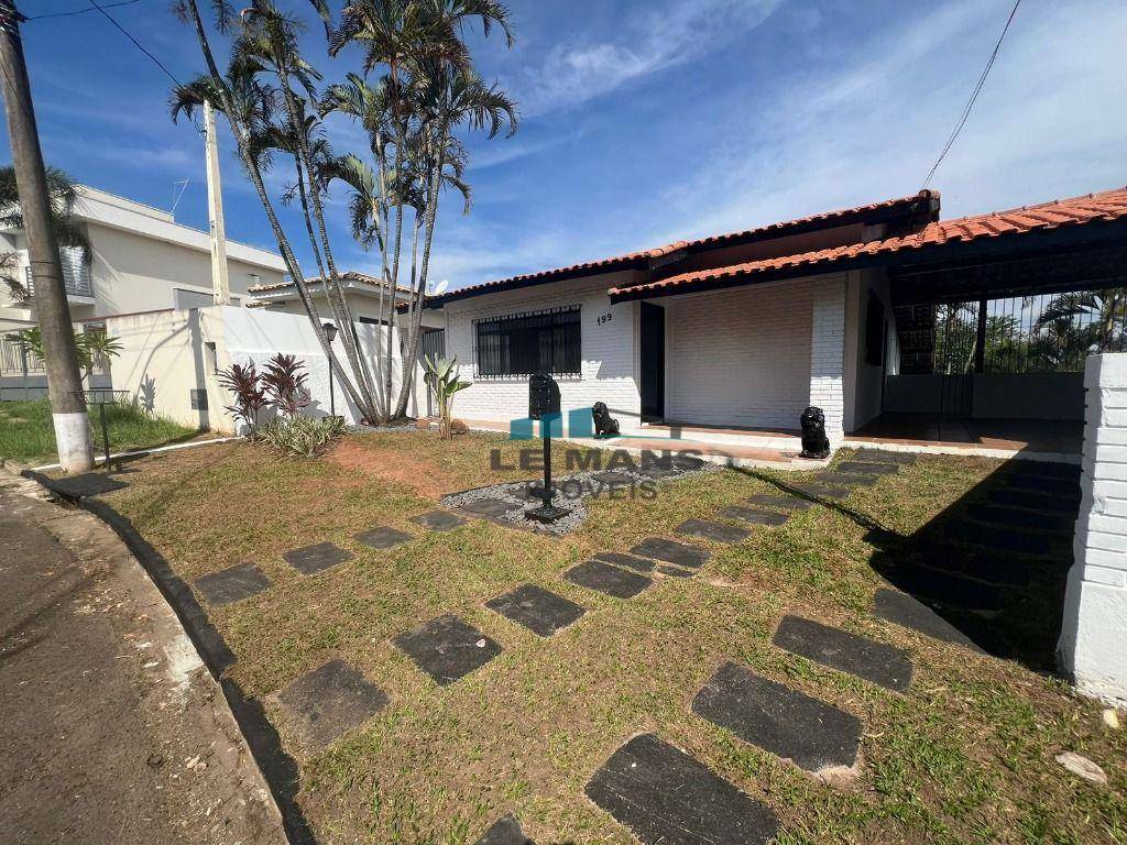 Casa à venda e aluguel com 3 quartos, 267m² - Foto 2