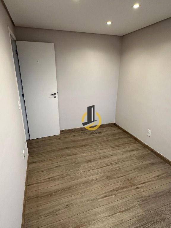 Apartamento à venda com 3 quartos, 115m² - Foto 11