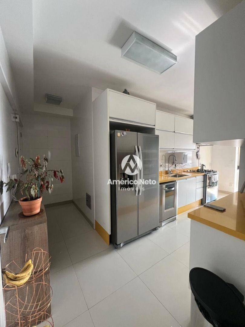 Apartamento à venda com 3 quartos, 173m² - Foto 6