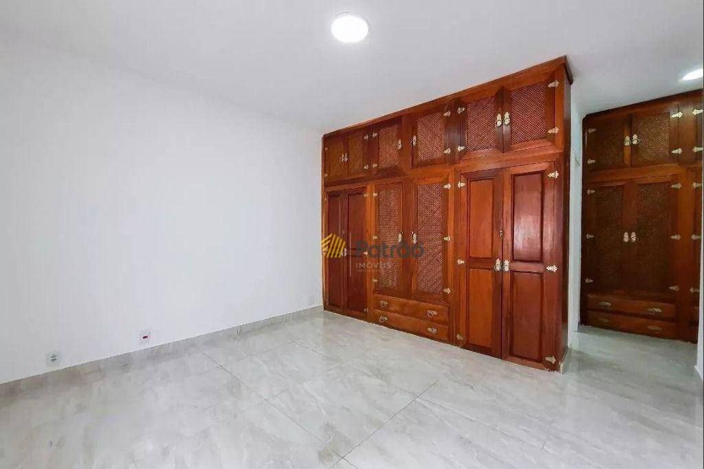 Casa à venda e aluguel com 5 quartos, 500m² - Foto 21