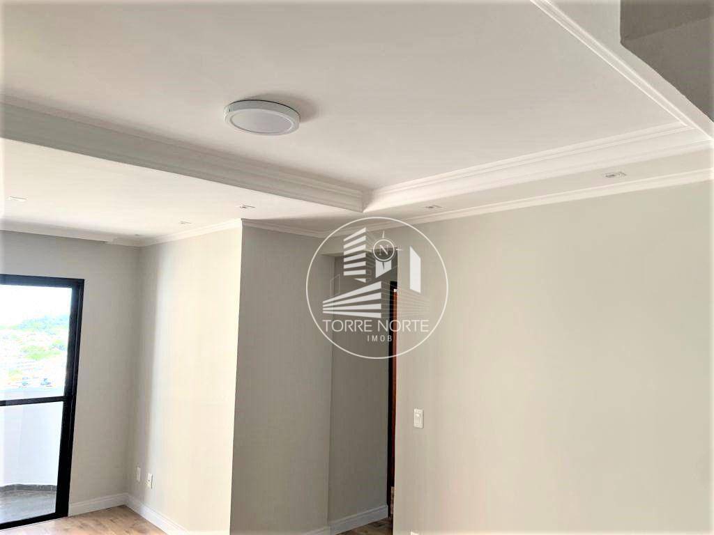 Apartamento à venda com 3 quartos, 75m² - Foto 4