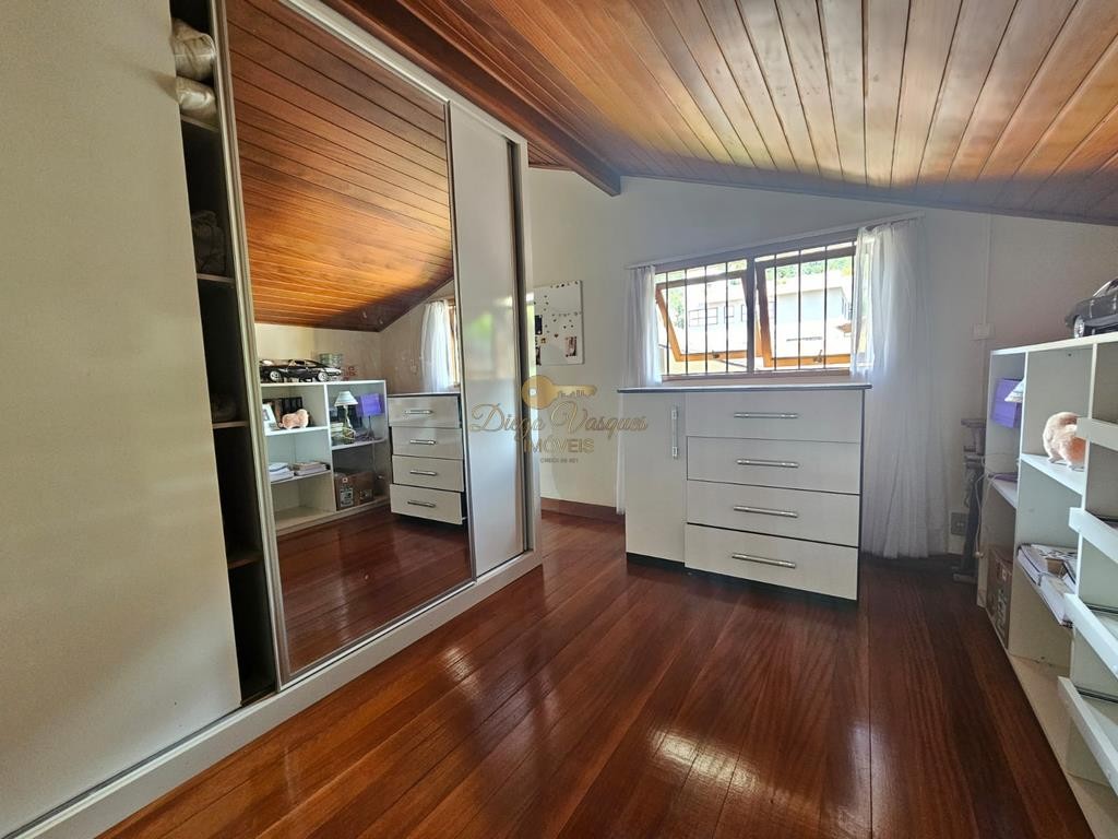 Casa à venda com 4 quartos, 200m² - Foto 40