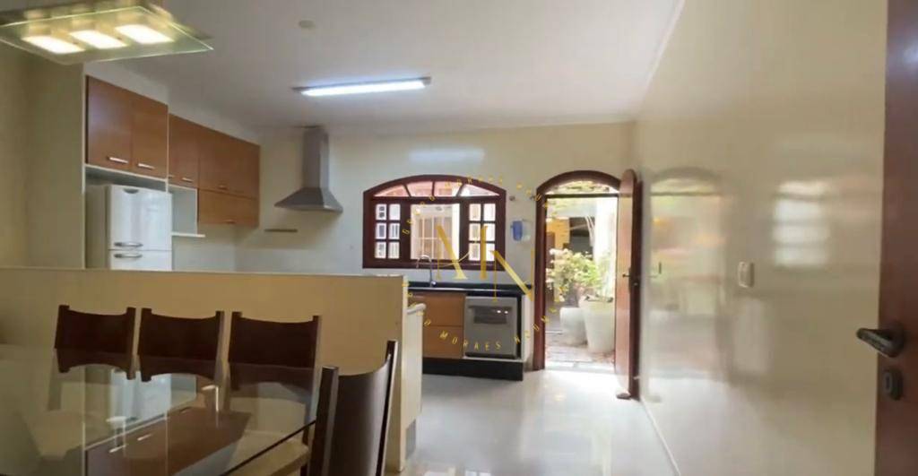 Sobrado à venda com 2 quartos, 136m² - Foto 5