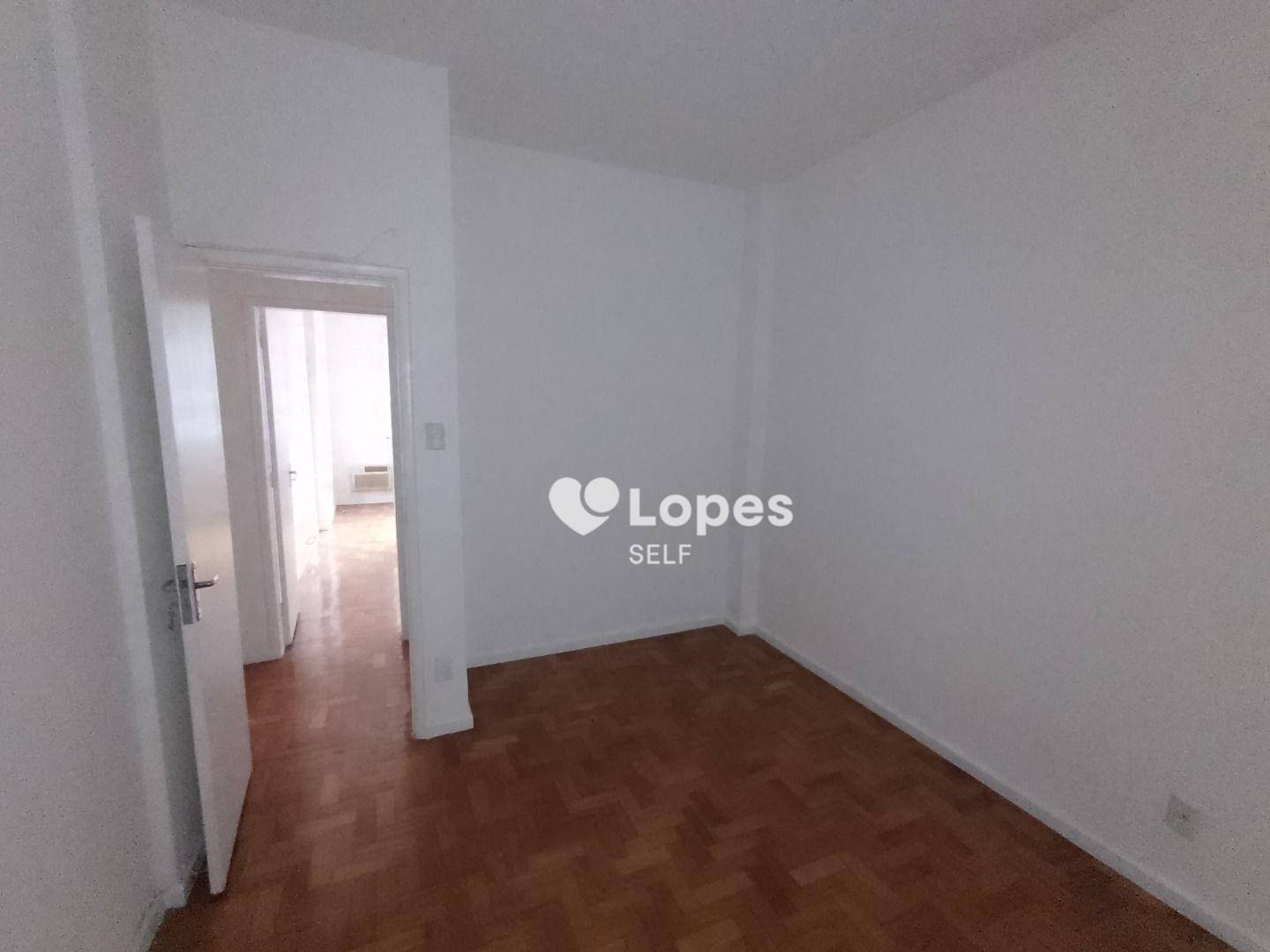 Apartamento à venda com 3 quartos, 225m² - Foto 9