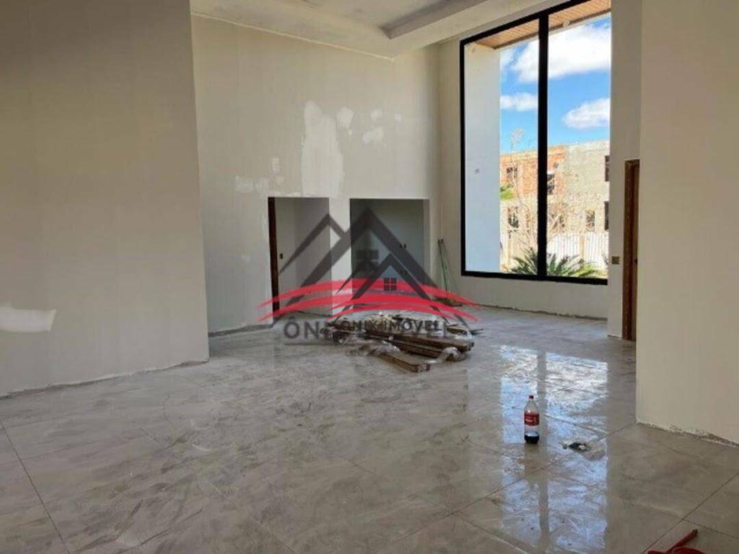 Casa à venda com 4 quartos, 350m² - Foto 4