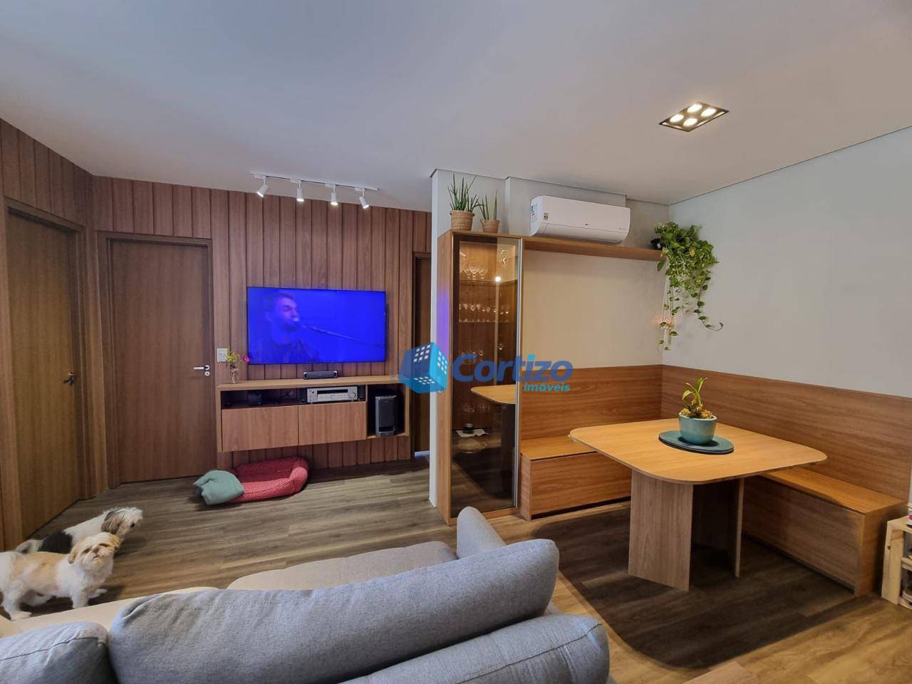 Apartamento à venda com 3 quartos, 74m² - Foto 1