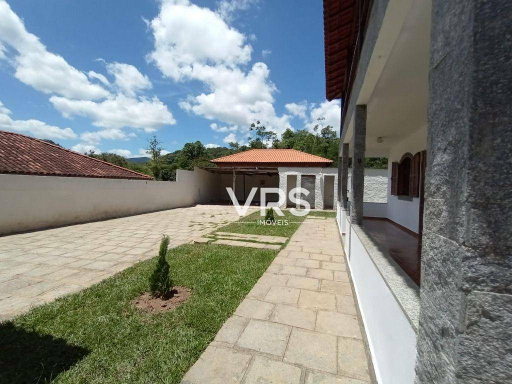 Casa à venda com 2 quartos, 200m² - Foto 9