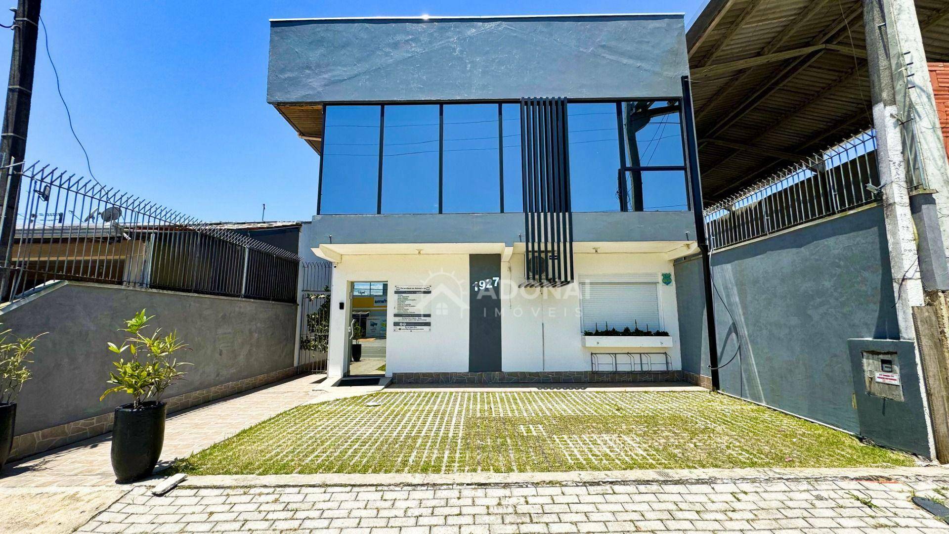 Casa à venda com 4 quartos, 294m² - Foto 2