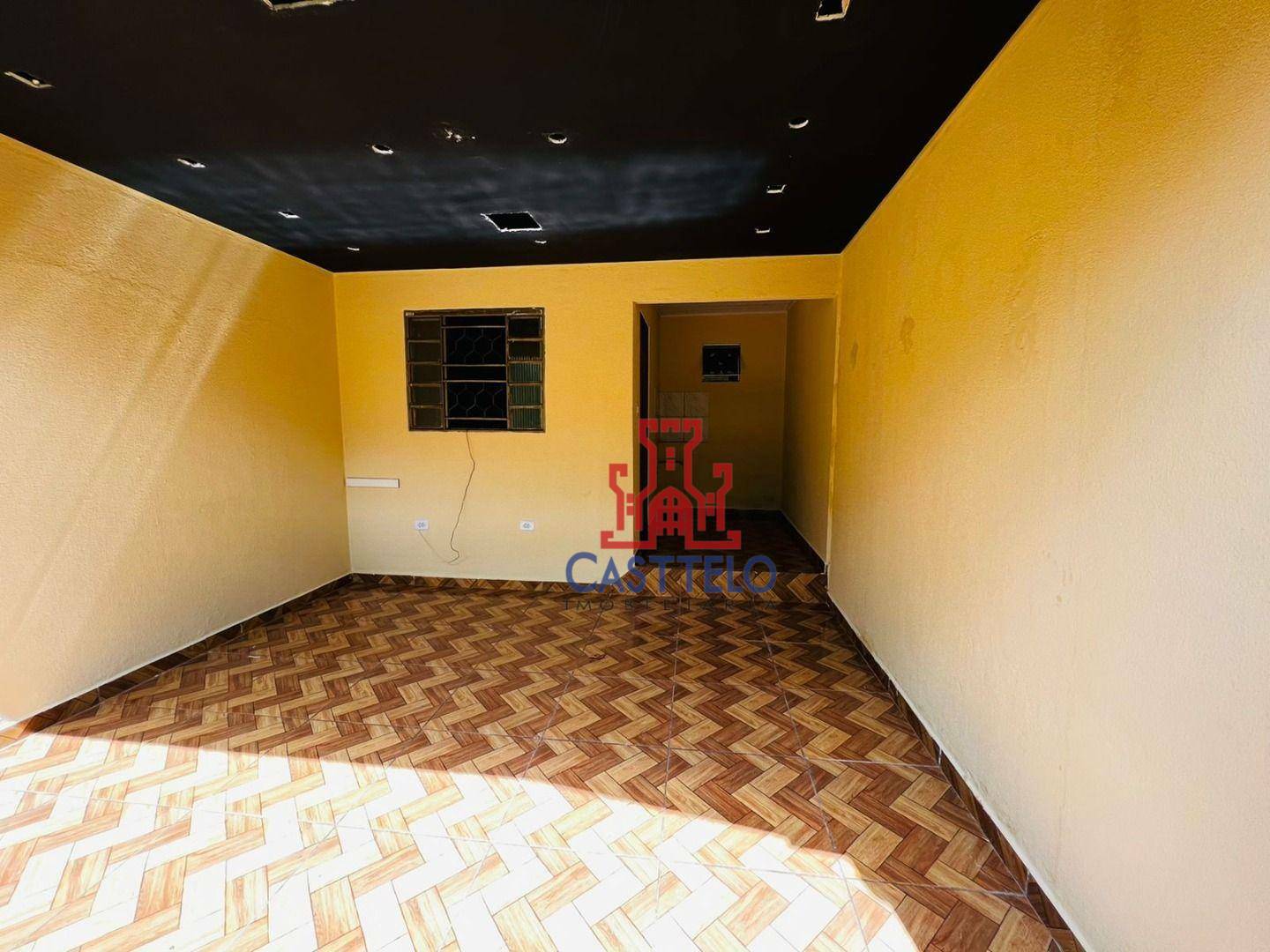 Casa à venda com 2 quartos, 100m² - Foto 2