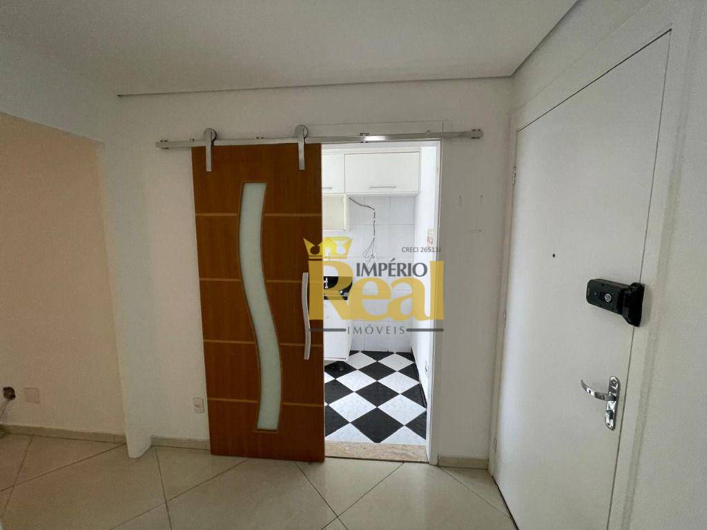 Apartamento para alugar com 2 quartos, 43m² - Foto 4