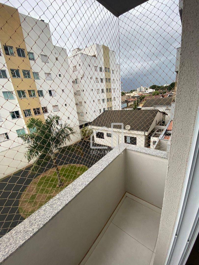 Apartamento à venda com 2 quartos, 76m² - Foto 30