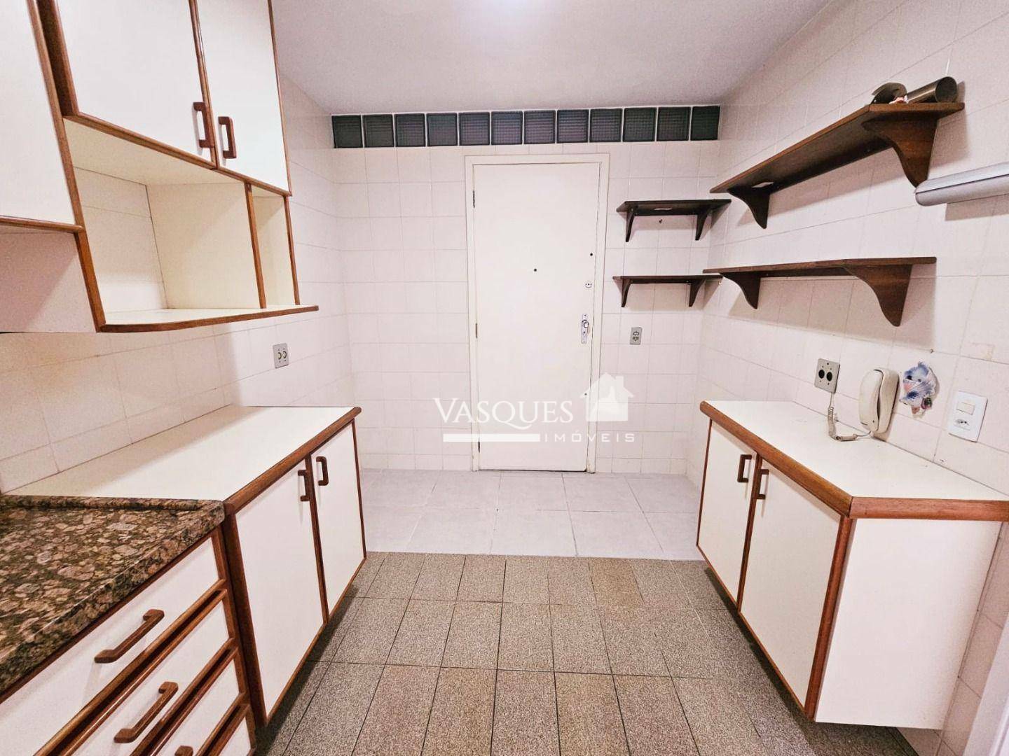 Apartamento à venda com 2 quartos, 80m² - Foto 13