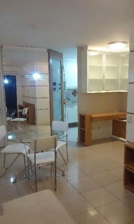 Apartamento à venda com 1 quarto, 48m² - Foto 2