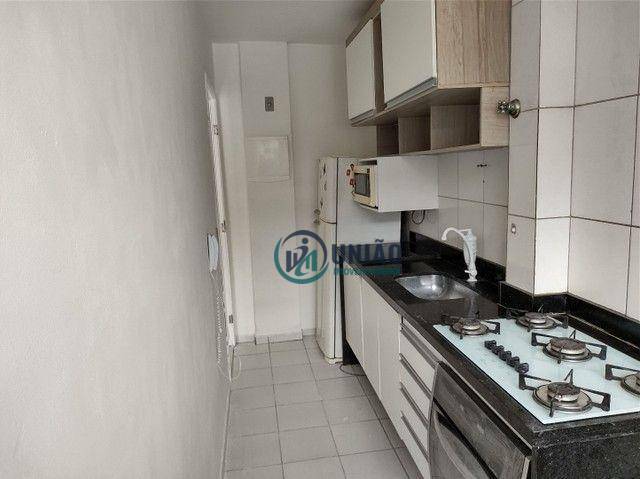 Apartamento à venda com 2 quartos, 65m² - Foto 1