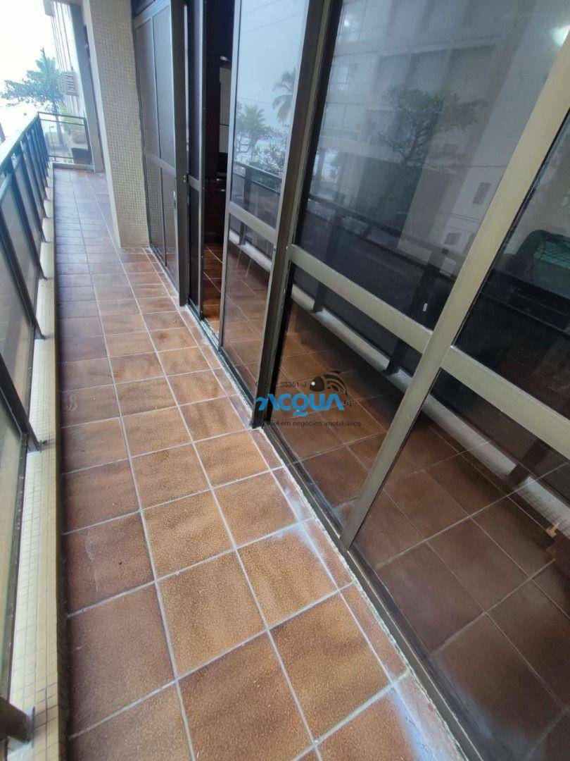 Apartamento à venda com 3 quartos, 200m² - Foto 3