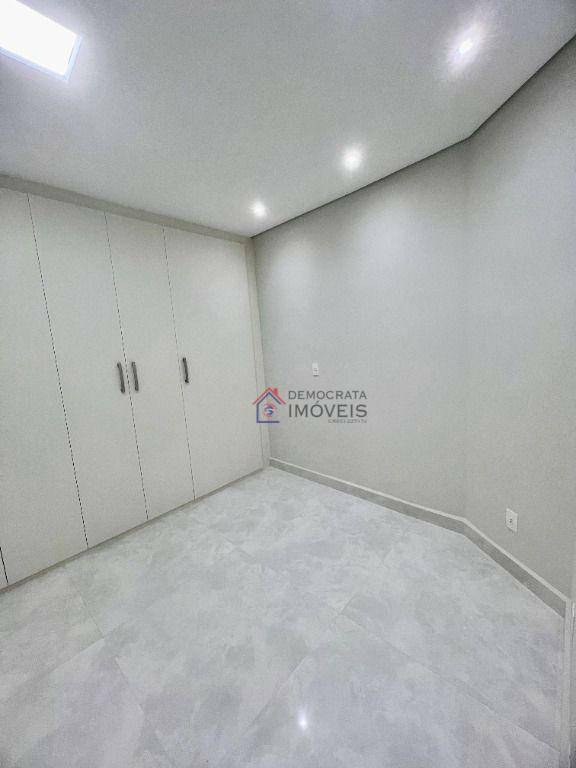 Sobrado à venda com 3 quartos, 210m² - Foto 32