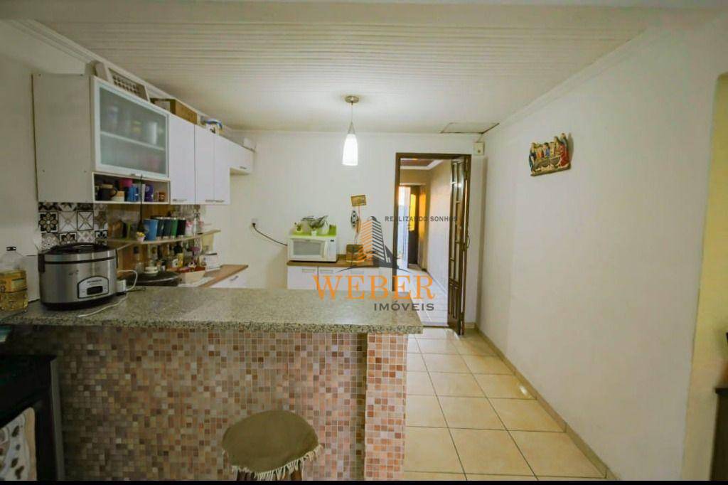 Casa à venda com 3 quartos, 220m² - Foto 9