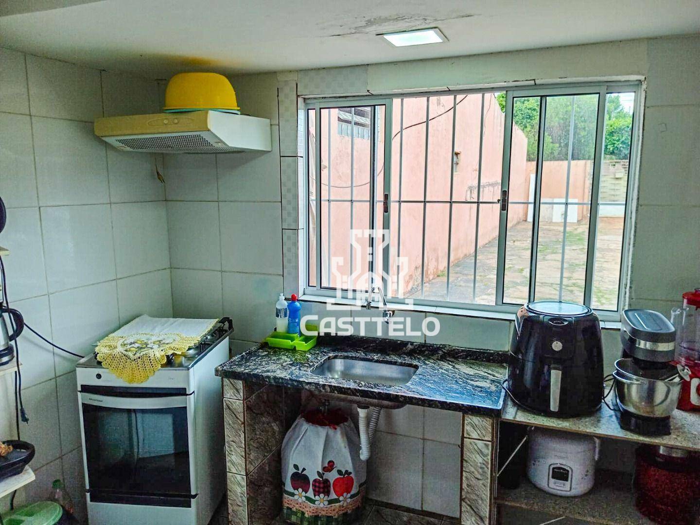 Casa à venda com 2 quartos, 69m² - Foto 11