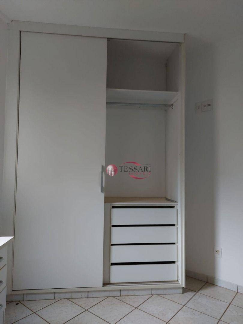 Apartamento para alugar com 3 quartos, 95m² - Foto 14