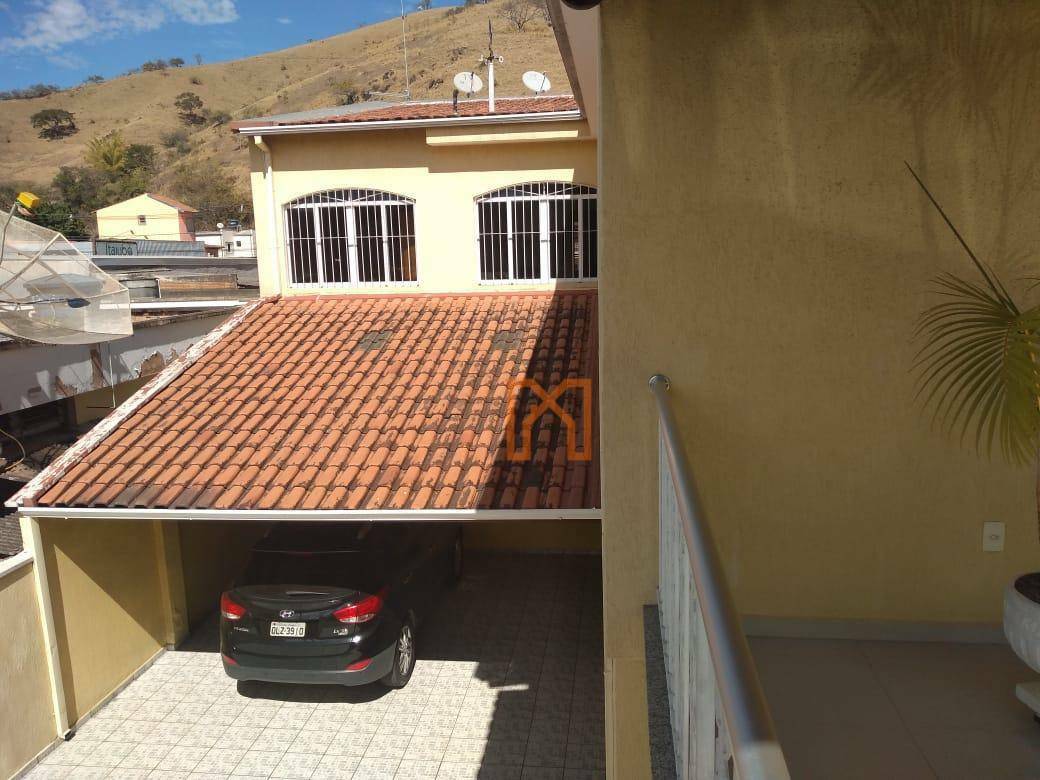 Casa à venda com 5 quartos, 300m² - Foto 15