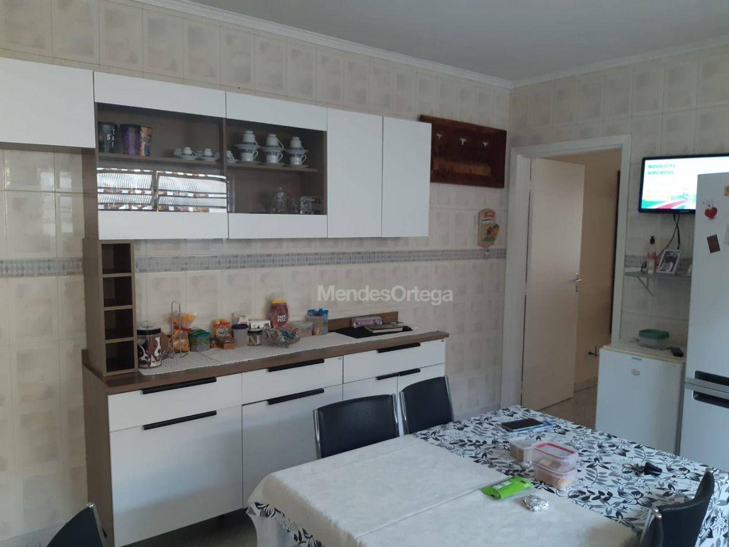 Casa à venda com 3 quartos, 155m² - Foto 4