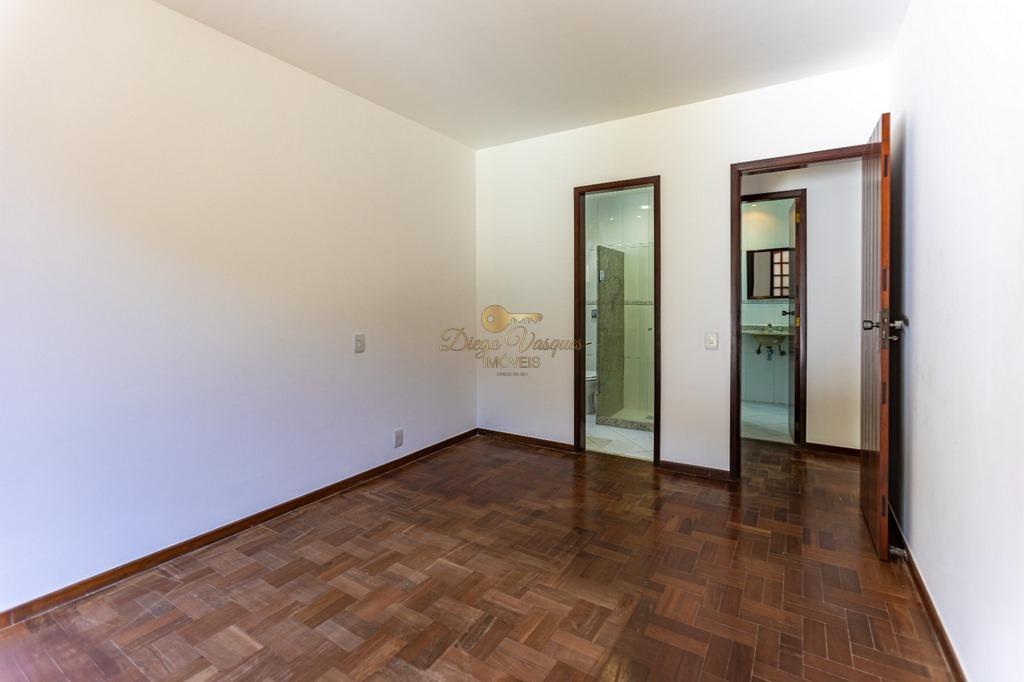 Casa de Condomínio para alugar com 5 quartos, 300m² - Foto 38