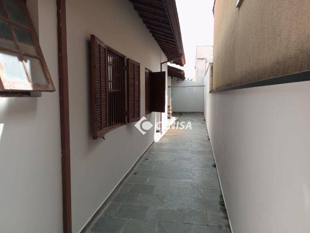 Casa à venda com 4 quartos, 170m² - Foto 16