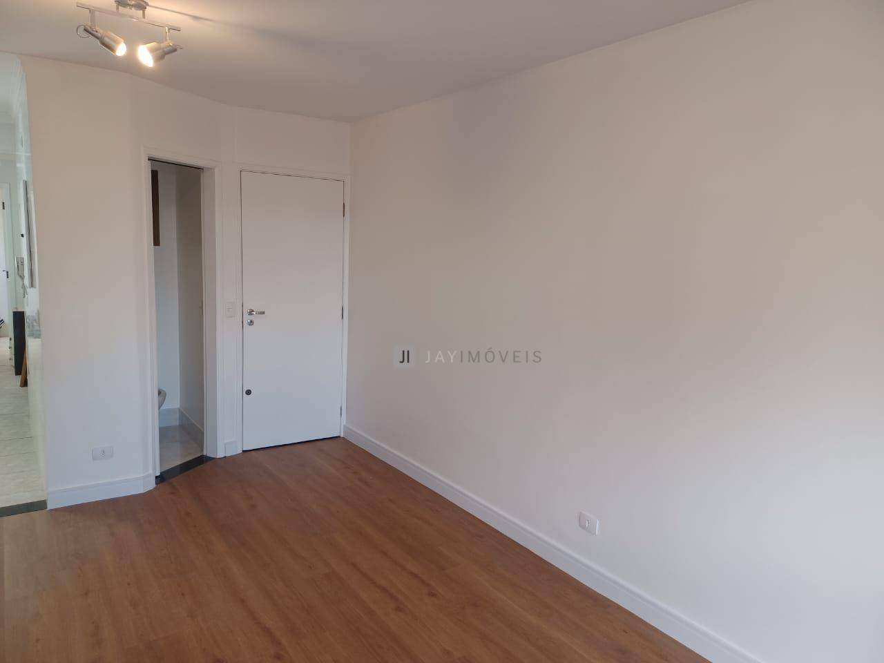 Apartamento para alugar com 4 quartos, 96m² - Foto 3