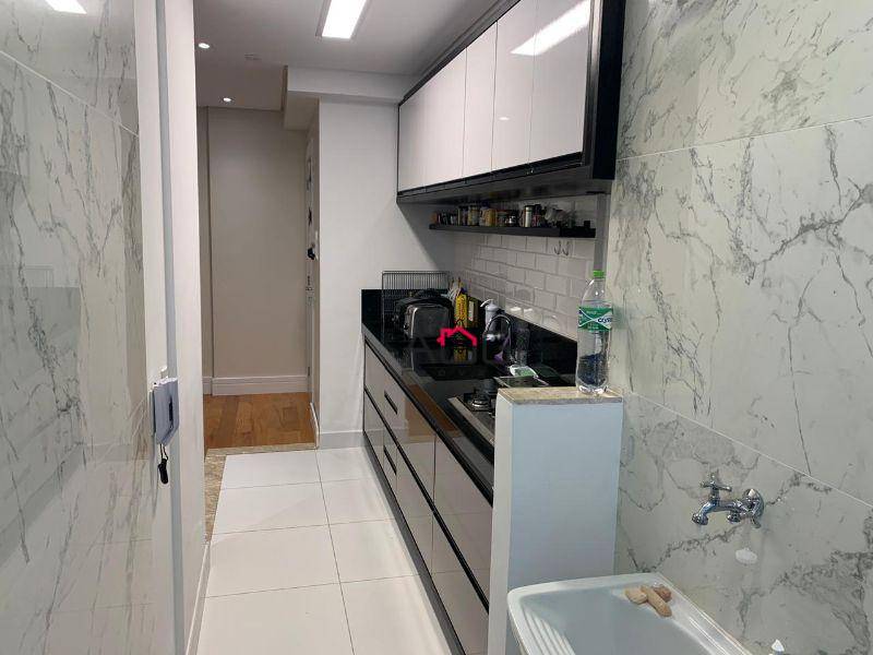 Apartamento à venda com 3 quartos, 190m² - Foto 19