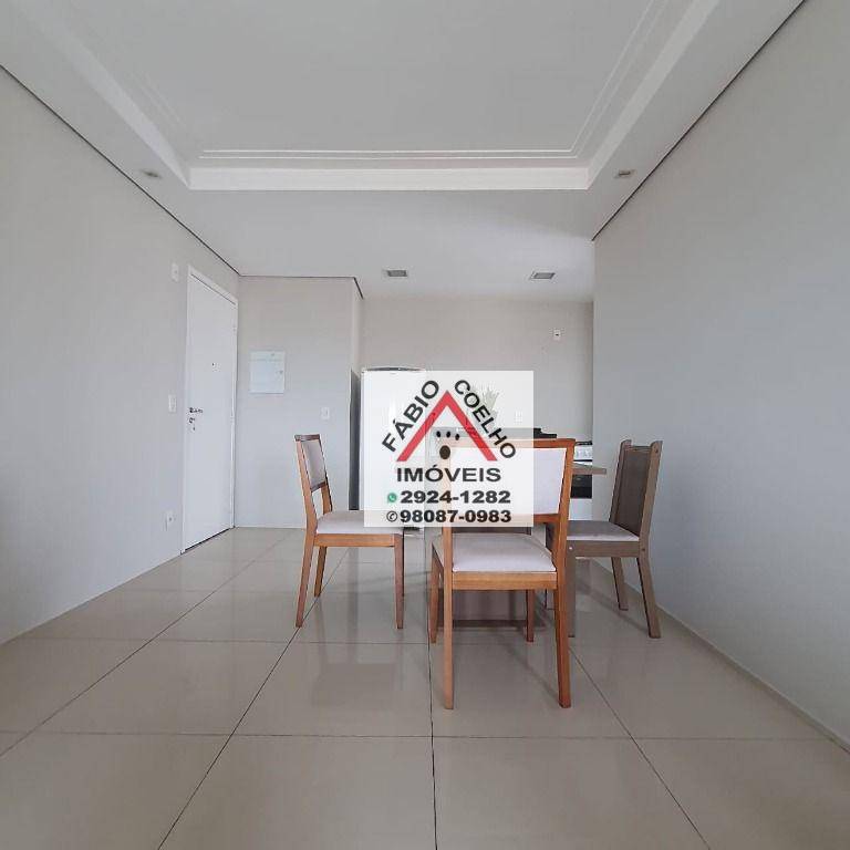 Apartamento à venda com 2 quartos, 65m² - Foto 19